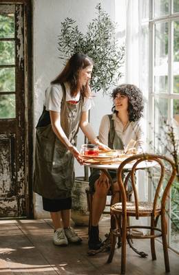 Cliente et vendeuse